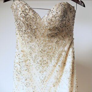 ✨Couture Wedding Gown with Veil – Stunning & Elegant✨